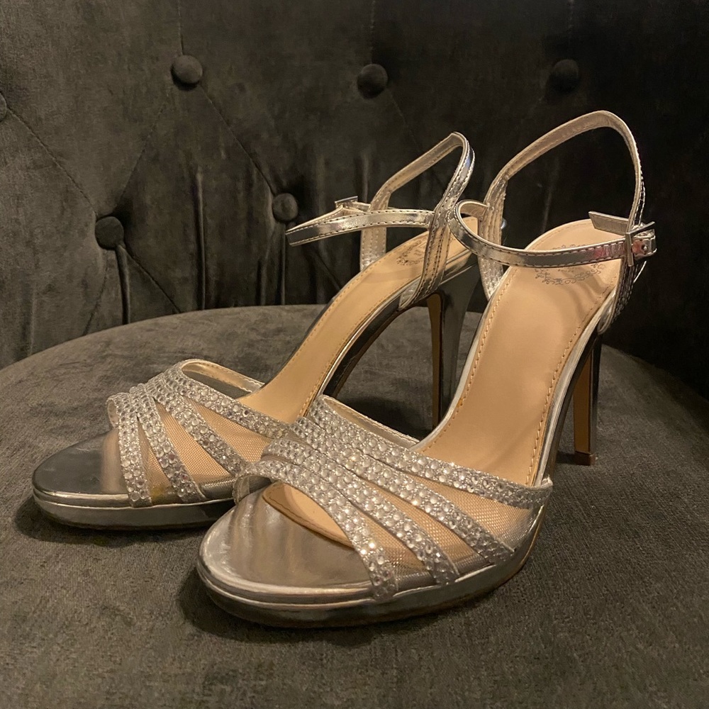 I. Miller Womens 7.5M Allaine Heels